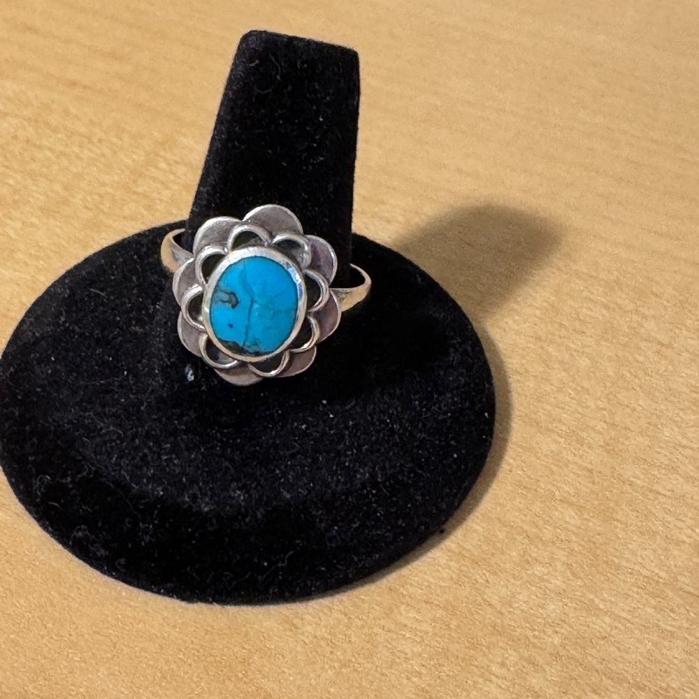 Sundance catalog jade ring - Picture 3 of 5